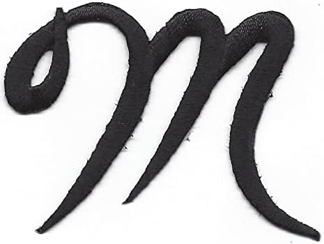 Писма за скрипти - црна скрипта буква „М“ - железо на извезена апликација