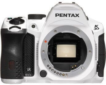Пентакс К30 Дигитален Фотоапарат со Комплет Леќи од 18-135мм